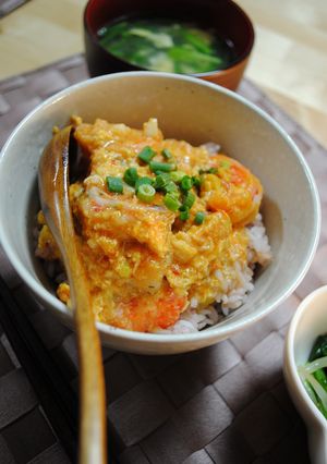 ふんわり♪卵エビチリ丼-レシピのメイン写真