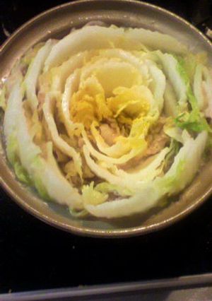 白菜と豚バラのフラワー鍋-レシピのメイン写真