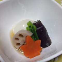 รูปของ 料亭風*季節野菜の煮物・薄くずあんかけ