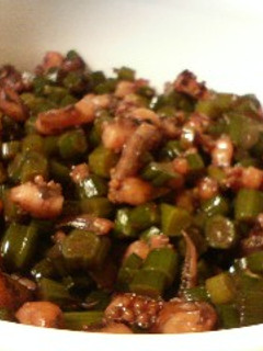 ゲソとにんにくの芽の炒め物-レシピのメイン写真