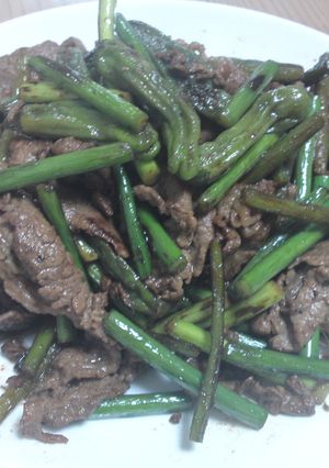 牛肉とにんにくの芽炒め-レシピのメイン写真