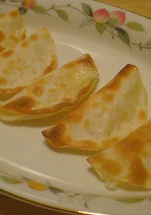 餃子の皮で簡単おつまみ(1) チーズ餃子-レシピのメイン写真