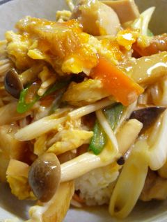 親子丼風♪野菜たっぷり!具沢山の卵とじ丼-レシピのメイン写真