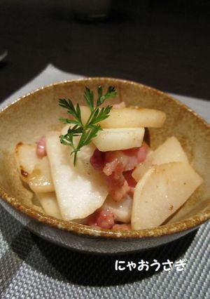 美味しい副菜♪　カブ＆ベーコンの炒め物-レシピのメイン写真