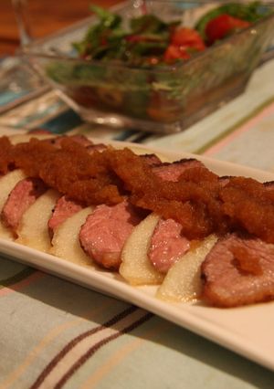 鴨のローストと洋ナシの林檎ソースがけ-レシピのメイン写真