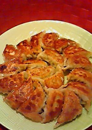 大好き☆餃子はレンコンで味アップ！-レシピのメイン写真