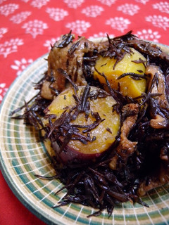 さつま芋とひじきの煮物-レシピのメイン写真