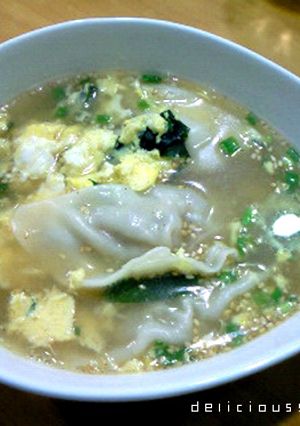 ボリューム満点！簡単餃子スープ☆-レシピのメイン写真