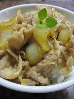 小腹にグーグー♪簡単 ぶた丼☆;-レシピのメイン写真
