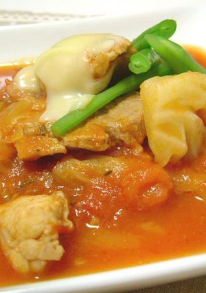 土鍋で作るキャベツとお肉のトマト煮込み-レシピのメイン写真