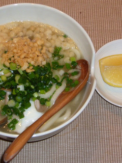 上品白だしにレモンが決め手☆関西風うどん-レシピのメイン写真