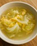 キャベツとたまごの中華スープ