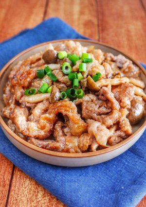 【豚肉ときのこのガリバタ醤油炒め】-レシピのメイン写真