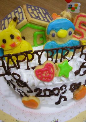 キャラクタークッキーで誕生日ケーキ♪-レシピのメイン写真