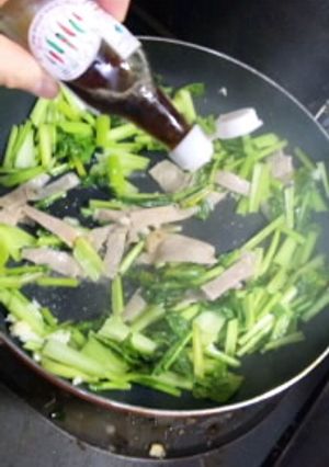 カブの葉でエスニック☆タイ風炒め-レシピのメイン写真