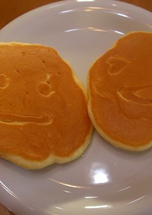 にこにこ顔のホットケーキ-レシピのメイン写真