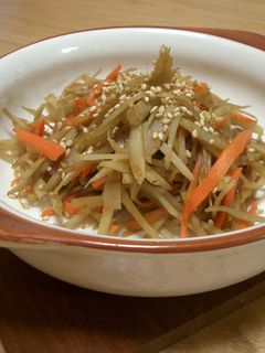 お酢が隠し味のきんぴらごぼう-レシピのメイン写真