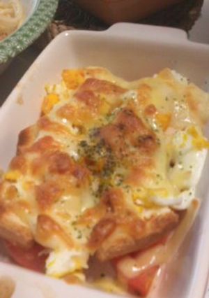とろりチーズと卵入り☆トマトパングラタン-レシピのメイン写真