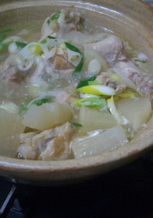 軟骨までやわらか☆鶏手羽元と大根の土鍋煮-レシピのメイン写真