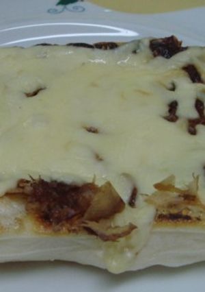 おかか醤油とチーズ<おもちの和風ピザ>-レシピのメイン写真