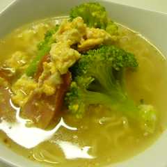 รูปของ たまごとろとろ塩ラーメン♪