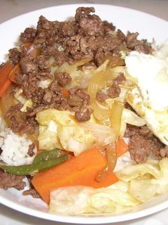 野菜たっぷり♪焼きそぼろ丼-レシピのメイン写真