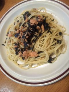 簡単:味付け海苔と鮭フレークの和風パスタ-レシピのメイン写真