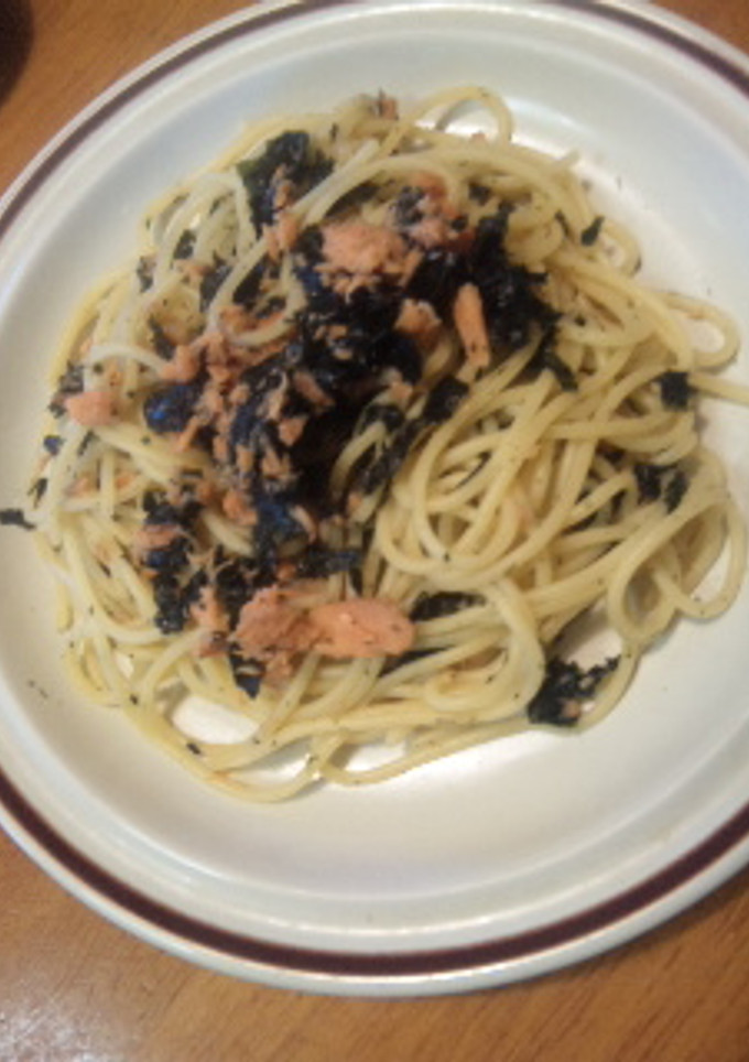 簡単:味付け海苔と鮭フレークの和風パスタ-レシピのメイン写真