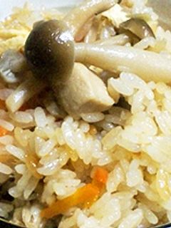 鶏肉ときのこの炊き込みご飯【生姜風味】-レシピのメイン写真