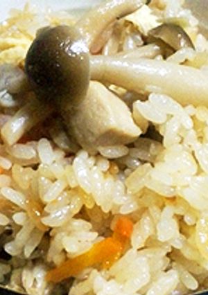 鶏肉ときのこの炊き込みご飯【生姜風味】-レシピのメイン写真