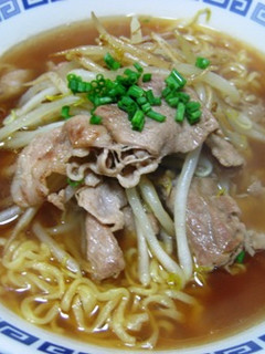 定番!ラーメンに豚もやし♪-レシピのメイン写真
