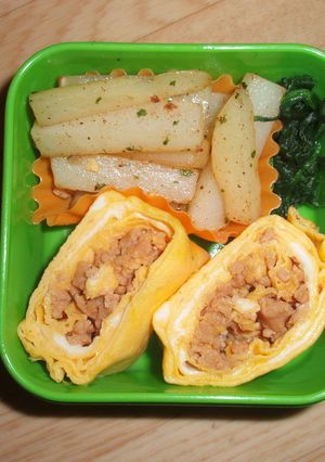 とりそぼろde親子たまご焼き♬-レシピのメイン写真