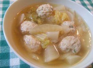 温まる～～白菜と鶏団子の中華スープ☆-レシピのメイン写真