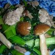 ターサイ・豚肉・しめじの炒めもの