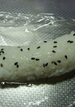 ごま塩チーズおにぎり　幼児の朝食♪-レシピのメイン写真