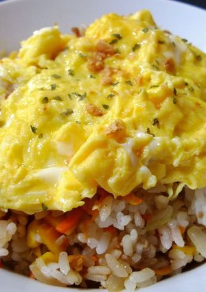 緑黄色野菜のソースオムライス-レシピのメイン写真