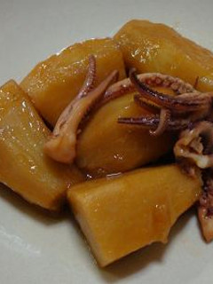 簡単　里芋とイカの煮物-レシピのメイン写真