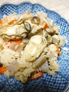おばあちゃんの味♡牡蠣の炊き込みご飯-レシピのメイン写真