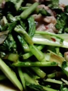 かぶの葉と豚バラ肉の豆板醤炒め-レシピのメイン写真