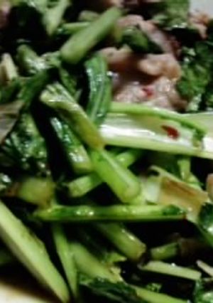 かぶの葉と豚バラ肉の豆板醤炒め-レシピのメイン写真