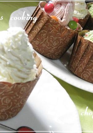 ツリーのチョコカップケーキ♥*:・°-レシピのメイン写真