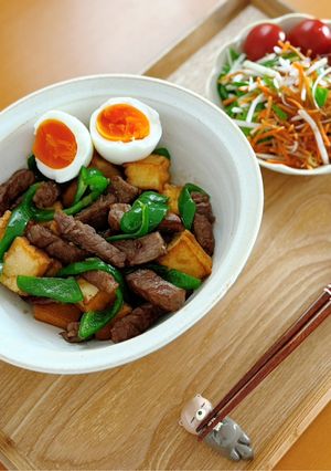 ごはんが進む♪牛肉とピーマンの厚揚げ炒め-レシピのメイン写真