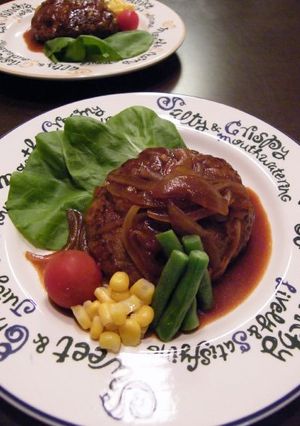 雑穀入り ふんわり煮込みハンバーグ-レシピのメイン写真