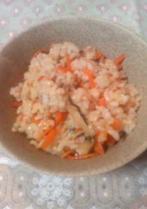 きのことにんじんの混ぜご飯-レシピのメイン写真