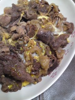 すき焼き丼-レシピのメイン写真
