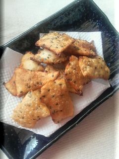 おやつtime❤ごま・ゴマ・胡麻❤煎餅-レシピのメイン写真