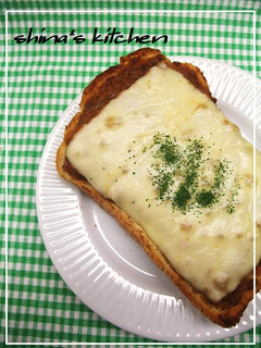 かっぱも大好き♡ミートきゅうりトースト-レシピのメイン写真