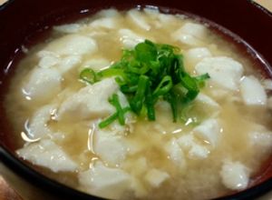 沖縄料理ゆし豆腐風♡おぼろ豆腐のお味噌汁-レシピのメイン写真