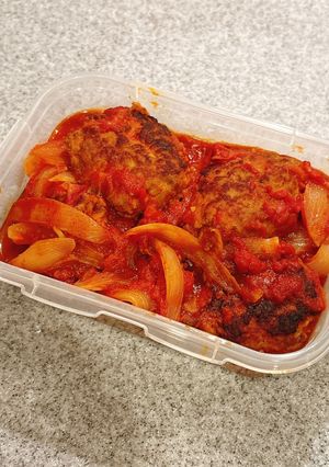 トマト缶・煮込みハンバーグ-レシピのメイン写真