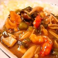 รูปของ エビニラピーマンのカレー